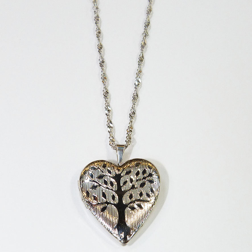 Silver vintage heart deals locket necklace